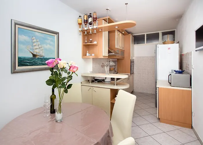 Luce Apartment *