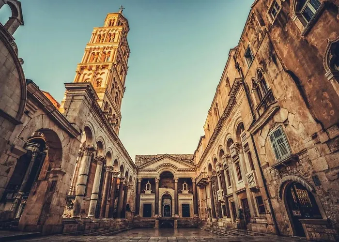 Luce * Split